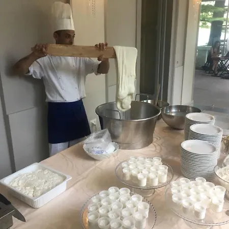 Boutique Giulia فندق فالمادريرا